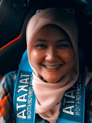 I am just a woman, a daughter, a wife and a mom wanna be (aamiin)