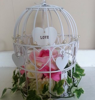 Bespoke floral arrangements. Delivery to most UK destinations available.