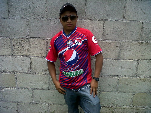 soy un chavo buena onda y me gusta conocer personas