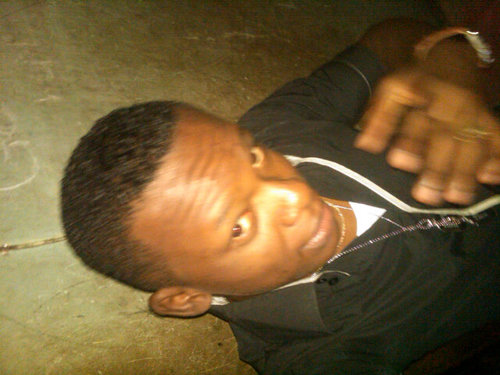 Luv mi pple so much includn mi gf.....also wanna b gr8 lik a Man wit Lion's heart caled LIONEL MESSI....