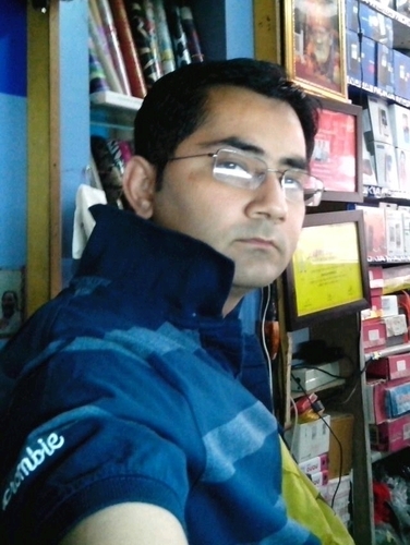 MR. NAVEEN RAHEJA Navi