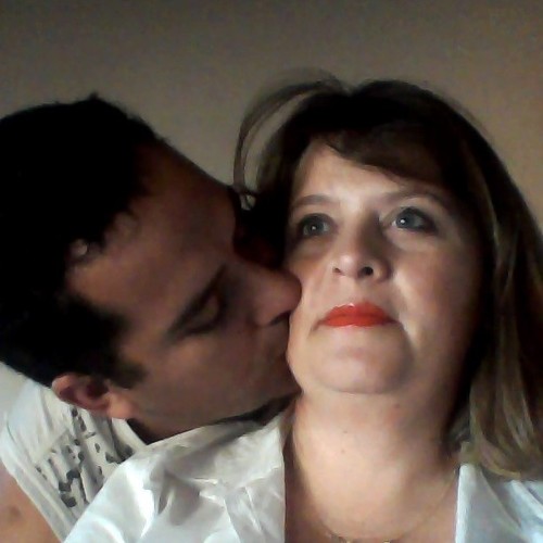 Amo muito minha família esposa, filhos, mãe, pai, irmãos, sobrinhos, tios, primos, etc...