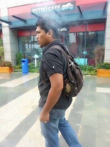 ska(bow-bow) mencari erti kehidupan yang hilang..tak peduli ape pun yang terjadi..mati tetap akan datang..hanya satu penantian..