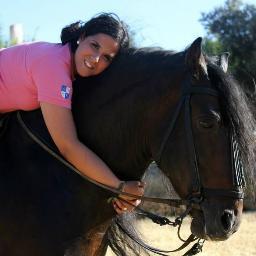 alcalrol's profile picture. Amante de los caballos, del toro y del toreo, enamorada incondicional de Andalucía, de mi virgen del Rocío, del flamenco y del Real Madrid.