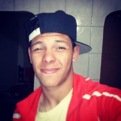 Ribeirão Preto - SP  Instagram: rafaoliveira06  Não temas , nem te espantes porque o SENHOR teu Deus é contigo por onde quer que andares.