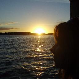 AMO A NATUREZA, ADORO VIAJAR, FAZER CAMINHADAS, NAMORAR MEU MARIDÃO, TIRAR FOTOS E OUTROS!!