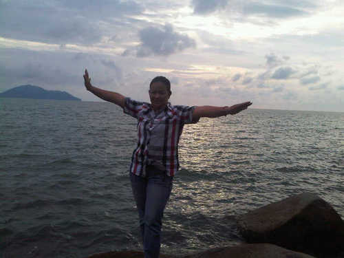 elisabetpondok's profile picture. HARI INI AKAN MENJADI HISTORI BESOK AKAN MENJADI MISTERI