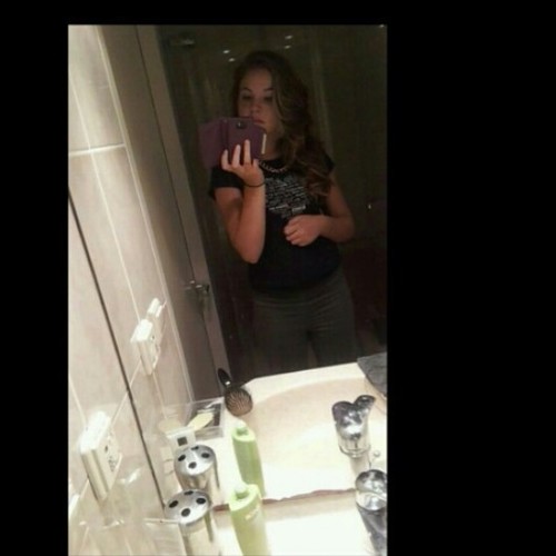 || hello a'm Myrna. yeah. instagram ; myrnaax.  addiioos. ||