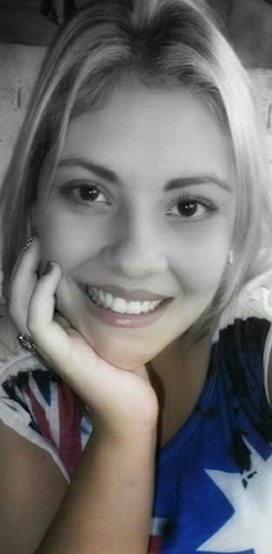 Ninguém merece ser só mais um bonitinho,nem transparecer, consciente, inconsequente,sem se preocupar em ser adulto ou criança, mesmo que seja estranho, seja vc!