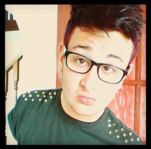 Gay~~~ Senior at Royal Palm High
Oh honey dont worry, itll be all over :*