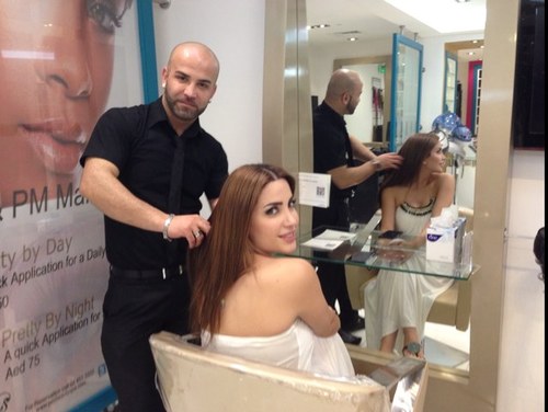 Hair stylist for arts in momentous salon difc gate village 8 /. 00971553347763 /0097144513333 near zooma restorant