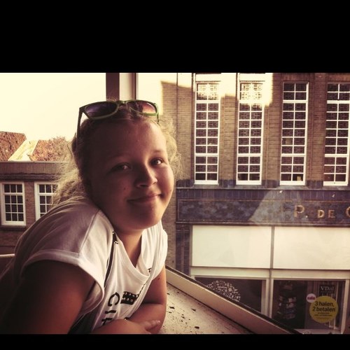 MonsifTes's profile picture. 