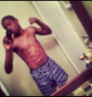 Yung nigga  juss gettin it all bout cash