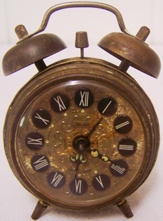 GISHWHES alarm clock for TEAM #PURPLENURPLES
#FamilyDontEndWithGearsBoy