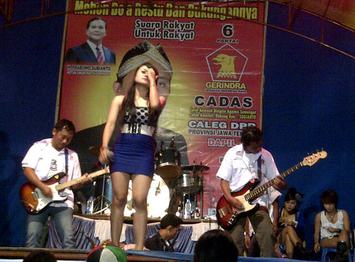 DewiAbi73's profile picture. 