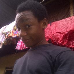 AM A COMEDIAN FOR BOOKING CALL:08148217596