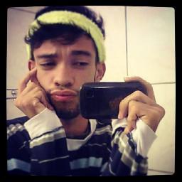 Ailton
 Bernardo, 20 anos #LITTLEMONSTER #BOLHA #ANYMANIACO, #escritor, (chato), #ciumento, #sincero. o