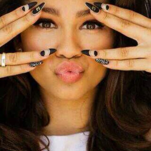 notice me Zendaya?( (zendayadfts96) Twitter