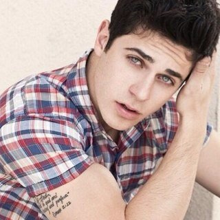 OfficielTommy's profile picture. Compte Officiel de Tommy, humoritisque,youtubeur,gameur,Tommy est un acteur qui s'éclate tout le temps,adore les personnes qui sont cool