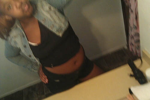 im pretty I jus got a Twitter  in following 117.people follow me back