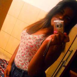 - Já parou para pensar em quantas lagrimas você derramou por alguém que não merecia nem um Sorriso!