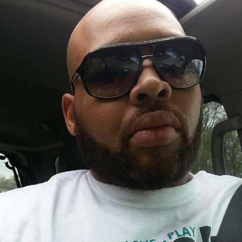 enjoying,life allergic 2bull shit, chill mode is me| but bought my bussiness