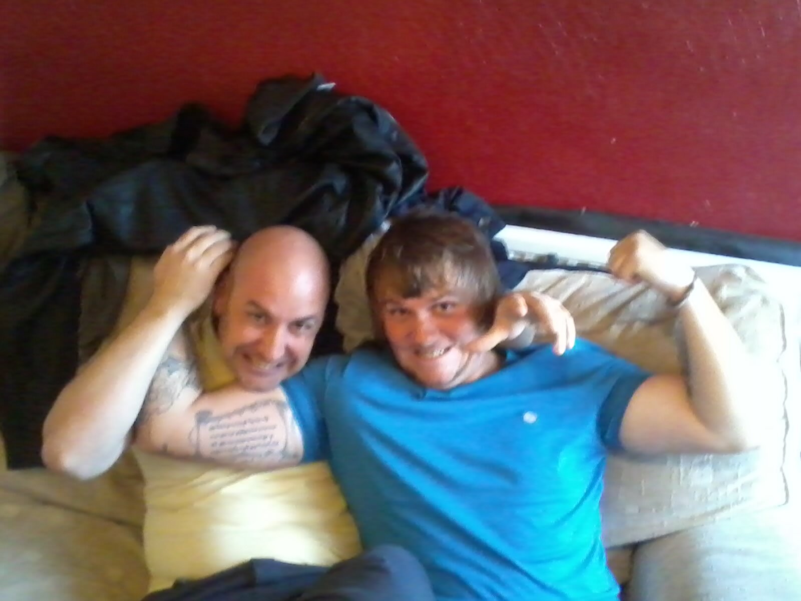 big oasis fan. big liam gallagher fan. Live foever man LG