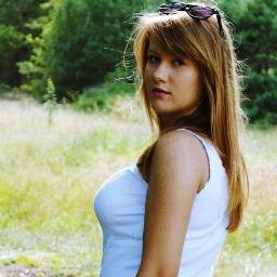 blogerka, studentka filologii, marzycielka z głową w chmurach
