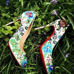 Putting a name to those celebrity heels!