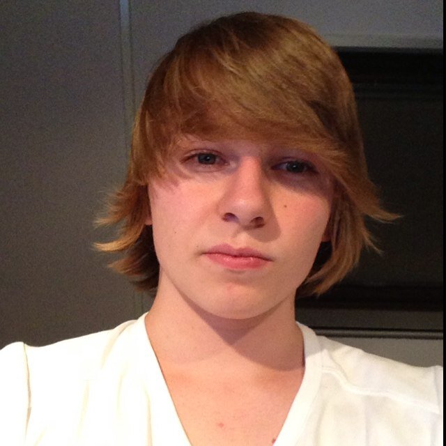 ze zeggen dat ik meerdere geDAANtes heb. (02/03/14)
Mijn vorige bio was veel leuker.. wat heb ik geDAAN?