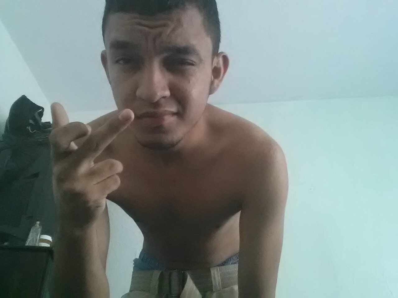 fackdrama's profile picture. follow me I follow back, simple as that.