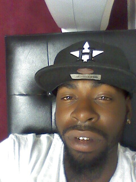 #team bear# $illinois swag$ %decatur feed/ krekels lol% #barber nation# ***shhhhhhhhh. not while im blowin loud***#low cut ceaser deep waves