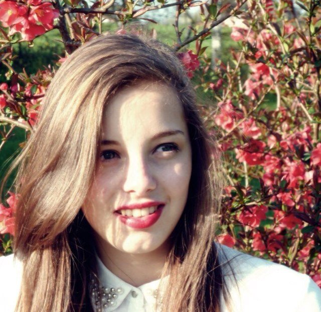 que dire? Amélina, 26/10/97, lycéenne, nageuse à temps partiel. follow me maybe ? I follow back ;) http://t.co/Y23WRAvfph