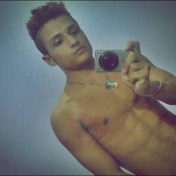 Conquistando o impossível, pela FÉ! 
Sou Luanático!  Sou fã de um garoto que lutou muito pra chegar onde esta @LuanSantana  '----'