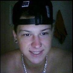 Nome: hian , Idade: 18 anos, Esporte: surf,skate  Filme: Terror e Comédia, Música: ecletico.  Follow-me (: