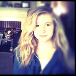 Hi im Shelby. I am 14 and I love @onedirection :) follow me i follow back!! :D