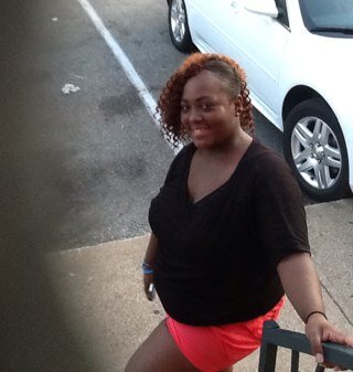 lookingforluv25's profile picture. 