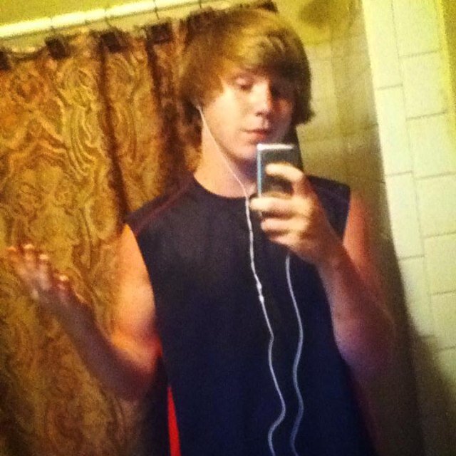 dylanMfields's profile picture. 