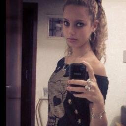 xD não sou exibida.... Mas  sou gda haha''