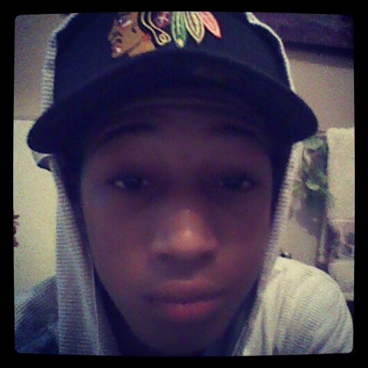 i be that pretty trill nigga from westbury ny vamping with my niggaz young and recless taking over dayz and nights ...i skate board and hoop ...ball is life