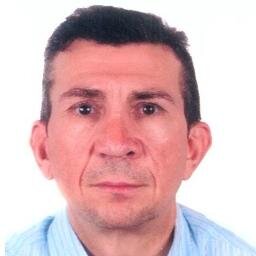 Voy con las riendas tensas y refrenando el vuelo, que no es lo que importa llegar solo ni pronto, si no llegar con todos y a tiempo..