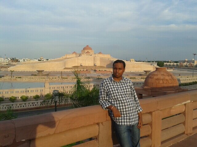 b2piyush Profile Picture