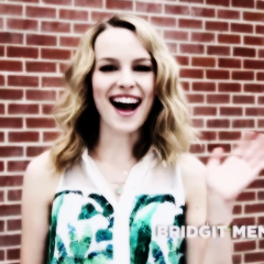 sono bridgit (tanto figa) mendler. ✌