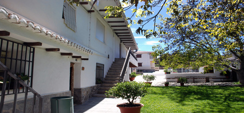 Güéjar Sierra, pueblo típico de montaña en el Parque Nacional de Sierra Nevada. +34 648 63 55 72 https://t.co/vdlPVYefnJ