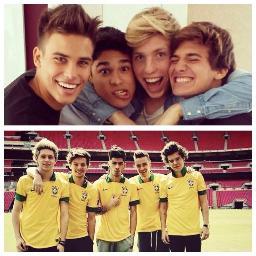 O som da sua voz flutua sobre mim, dentro de mim, ao meu redor @P9 @onedirection