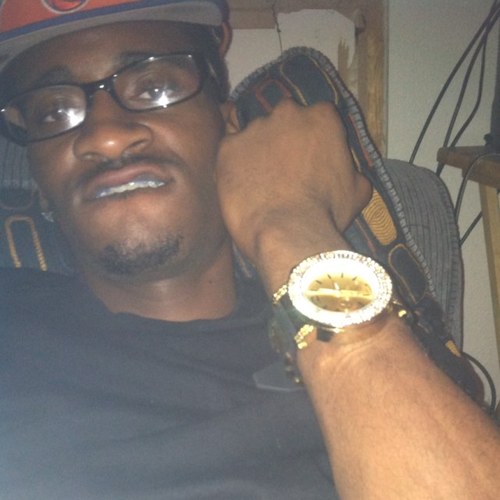 West West homie,but yea doe aint to much to kno,im cool,i grxxve nd Follow da homie