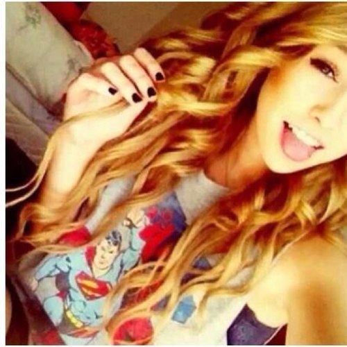 Hi. Im Acacia. Im shy. I love cuddling. Taco Bell is yummy. |It's amazing what you can hide by just putting on a smile|Single|Straight|Parody|