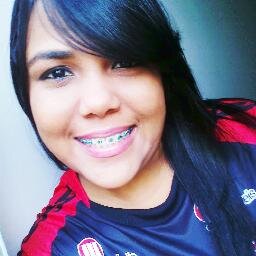 Não é preciso mostrar beleza aos cegos, nem dizer verdade aos surdos. Basta não mentir para quem te escuta, nem decepcionar os olhos de quem te vê.