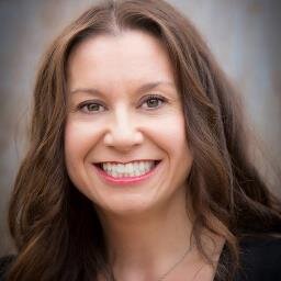 Hey_its_Tracey's profile picture. Minimalist and realist. I don’t buy shit, I travel. Fast biker, slow runner. Constantly curious.