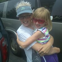 kim vandiver (@zach_phoebe_mom) 's Twitter Profile